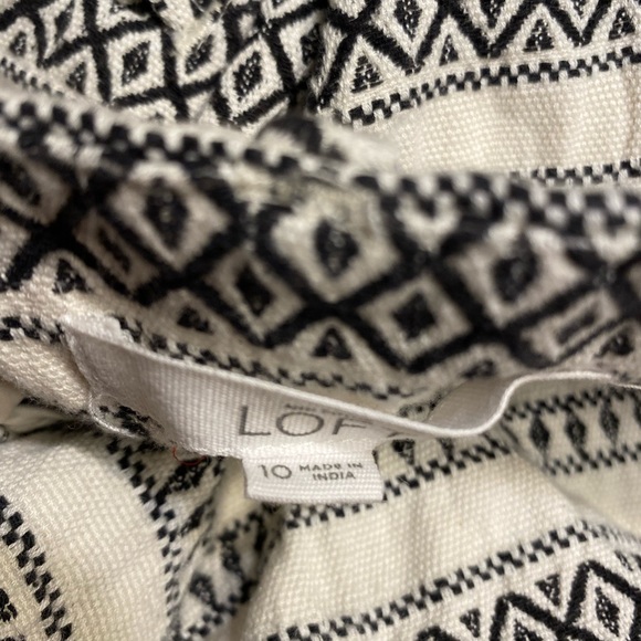 Ann Taylor loft, The Riviera shorts. Size 10 - Picture 6 of 15